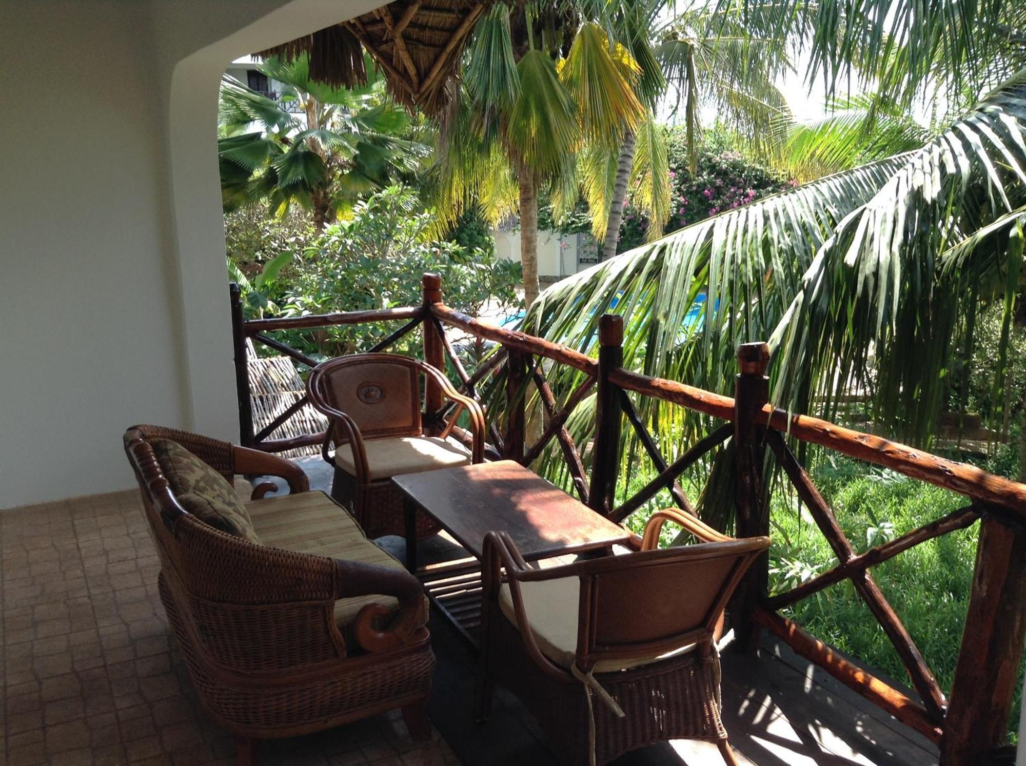 Langi Langi Beach Bungalows Nungwi Exterior photo